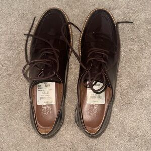 Franco Sarto maroon dress shoe. Size 8 women’s.